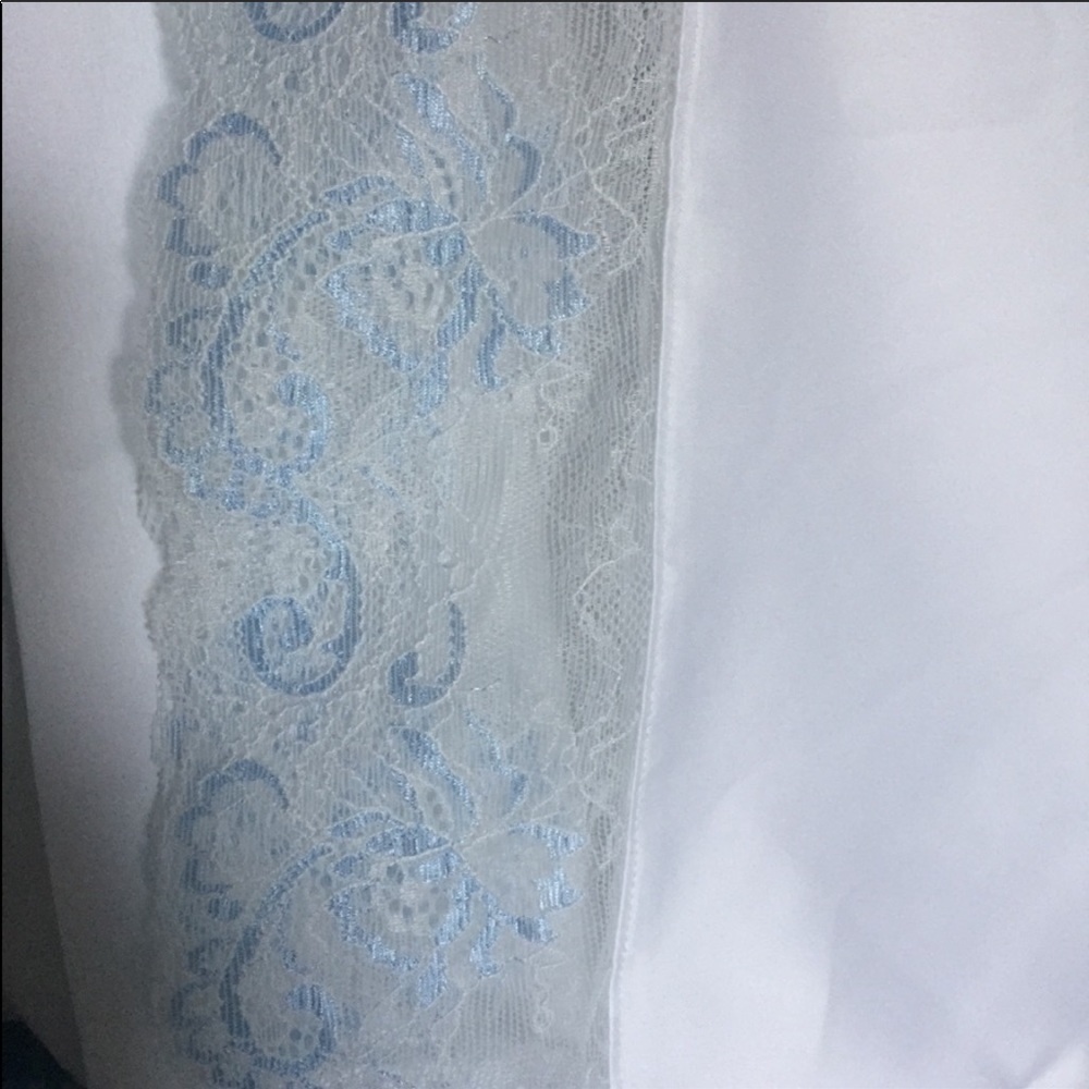 Mrs Robe - Picture 4 of 5